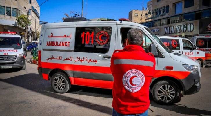 10 فلسطينيين يتعرضون لاعتداءات في الخليل