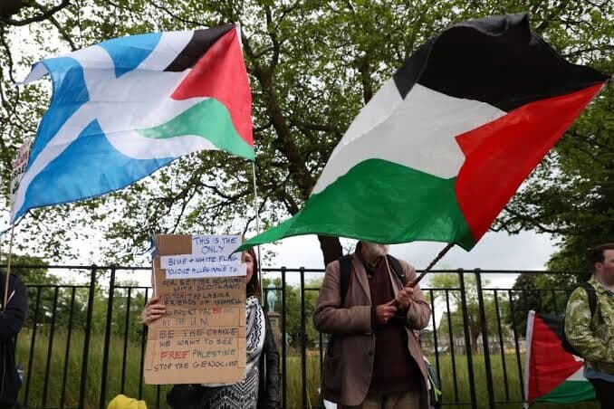 أعضاء برلمان إسكتلندي يطالبون باعتذار عن الجرائم البريطانية في فلسطين