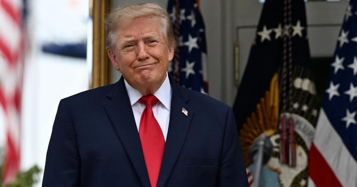 Trump rules out Iran intervention; Tehran stays firm on Strait