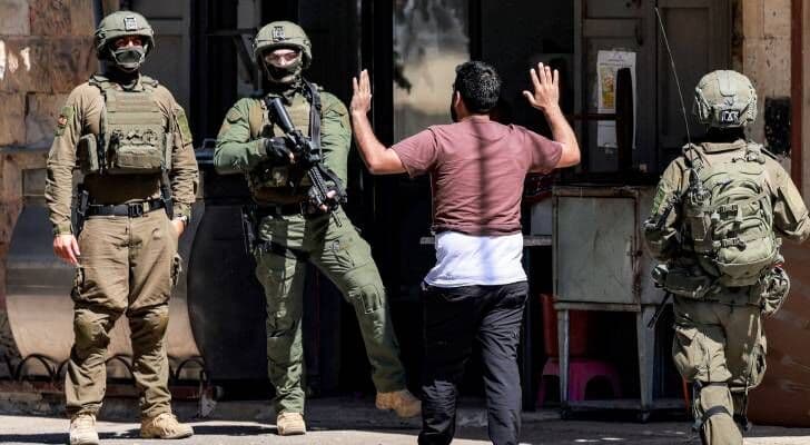 Arrests of 24 Palestinians in West Bank