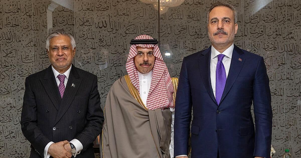 Saudi Arabia coalition discusses Houthi threat