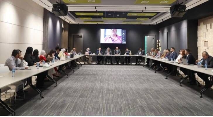 Palestinian Banks and Media Focus on Financial Awareness