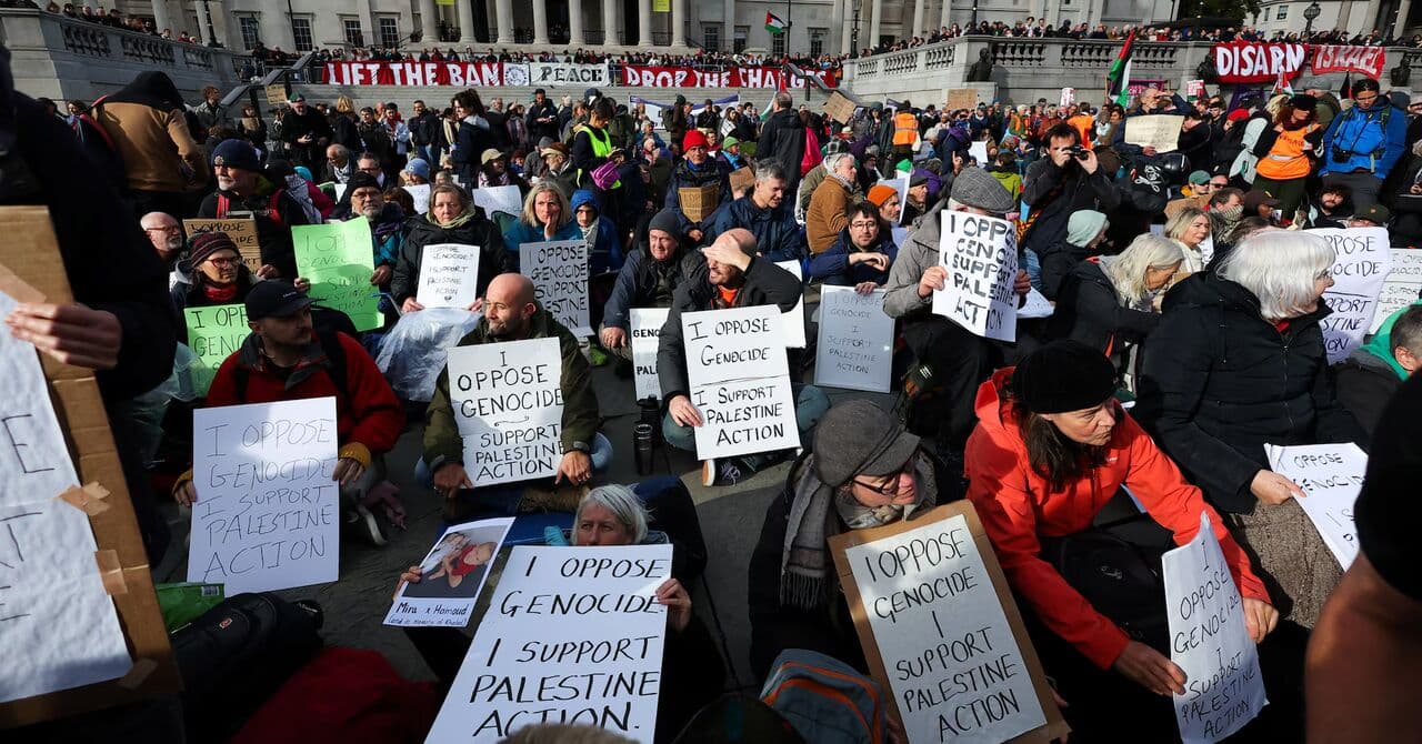 UK bars Swedish activist