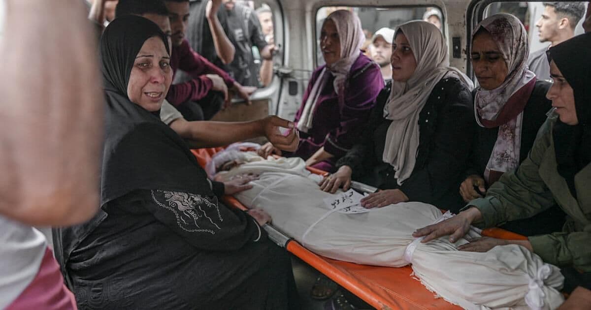 Palestinian Women Caught in Gaza Crisis