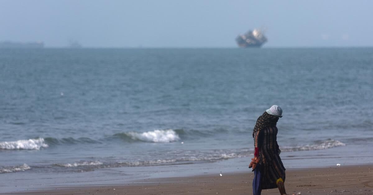 Hormuz Strait Tensions Impact Shipping