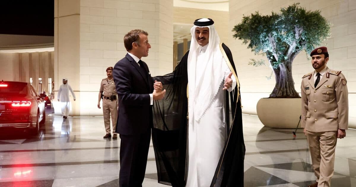 Qatar Emir Meets French Leader on Security