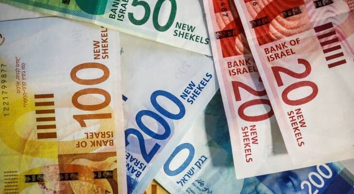 نقل 4.5 مليار شيقل من فائض البنوك