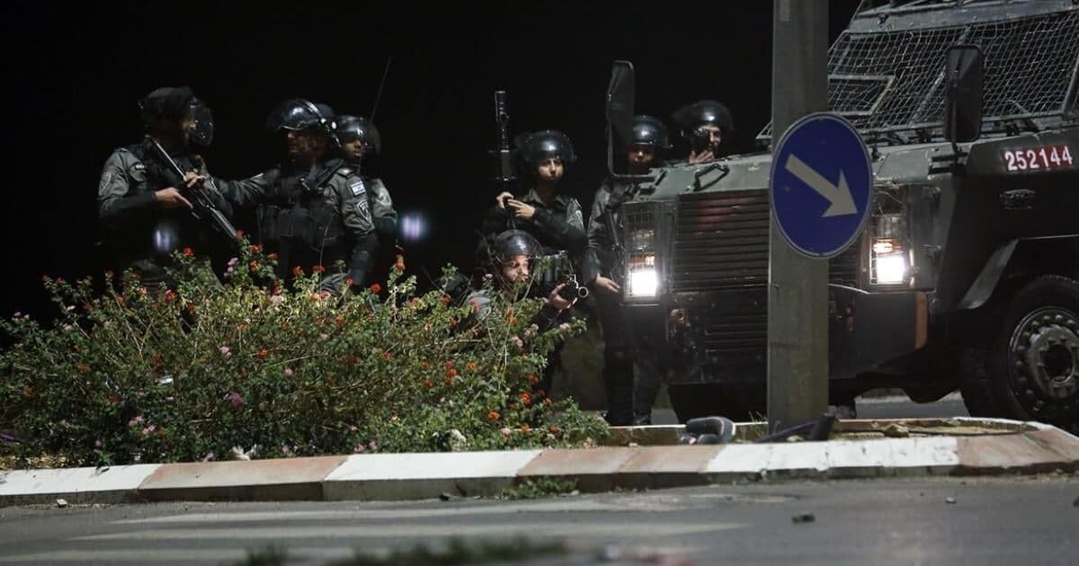 Military sweep in Qalandiya and Kfar Aqab