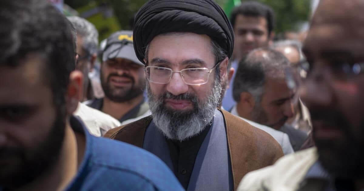 بيزشكيان يواجه صعوبات مع خامنئي