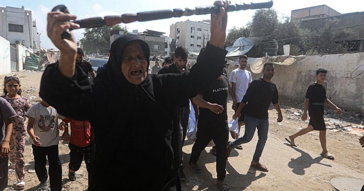 Israeli airstrikes in Gaza kill 7 and wound many