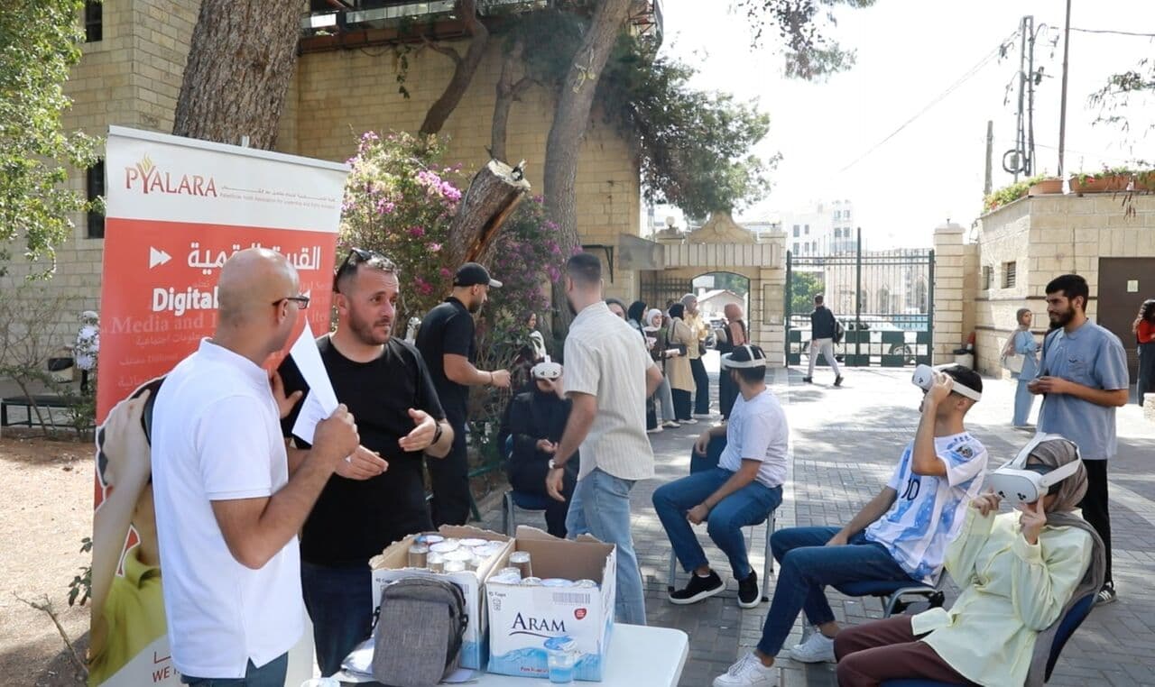 Media and AI education bus visits Bethlehem University