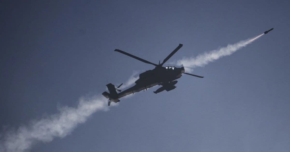 Occupation's aircraft hit southern Lebanon amid diplomacy