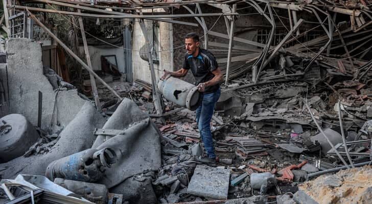 Gaza Health Crisis: 6 Dead, 26 Injured