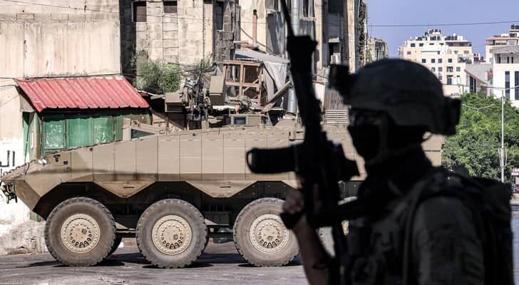 قوة خاصة تعتقل شابين بجنين وحملة مداهمات واسعة