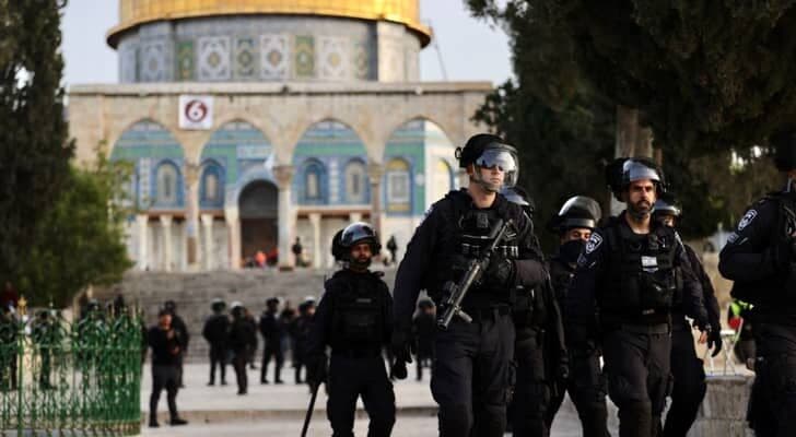 Settlers Storm Al-Aqsa Amid West Bank Lockdown