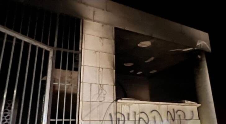 مستوطنون يعتدون على مسجدين في طولكرم ونابلس