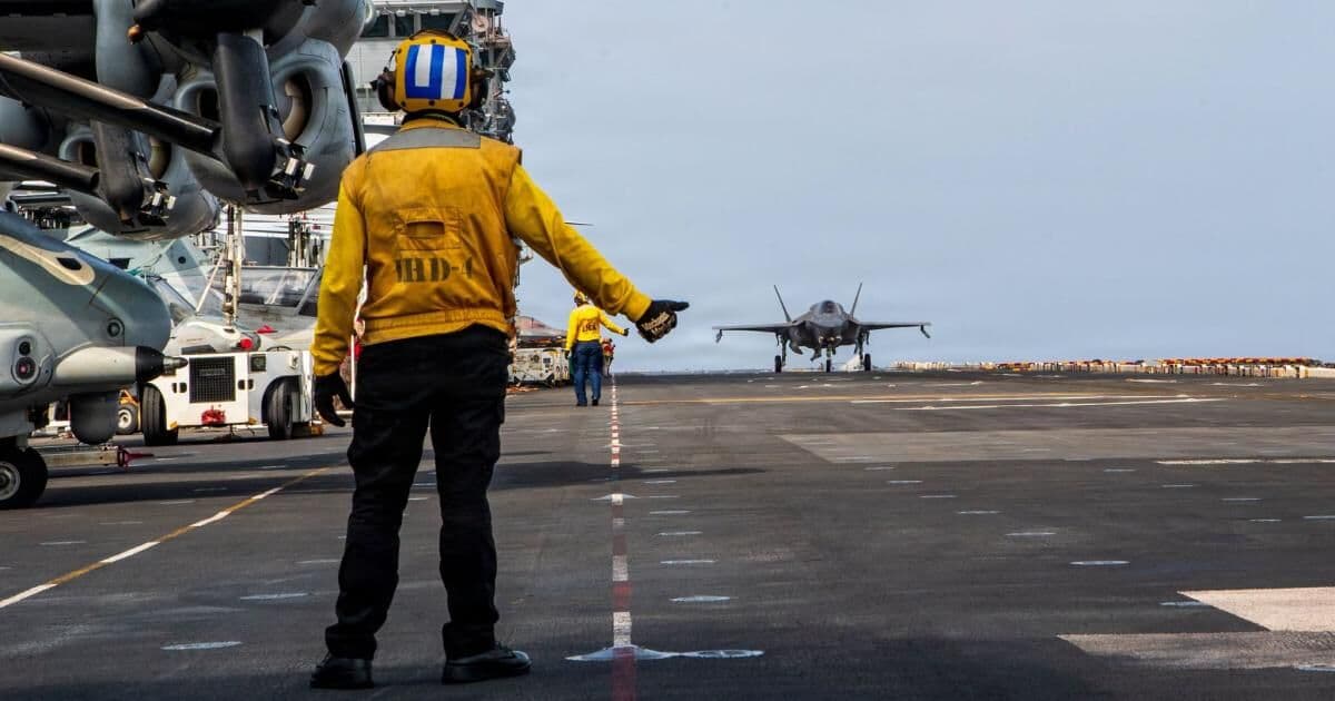 Washington targets Iranian oil tankers and Revolutionary Guard sites