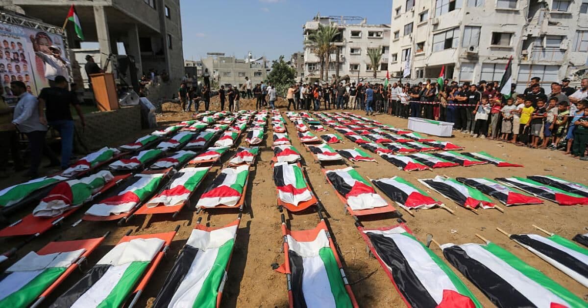 غزة تُشيع 112 شهيداً من الصبرة