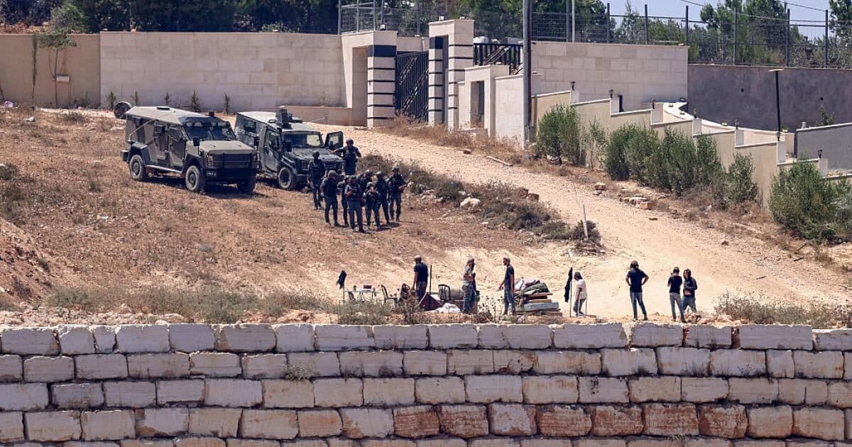 Occupation forces raid Balata and expand settlements