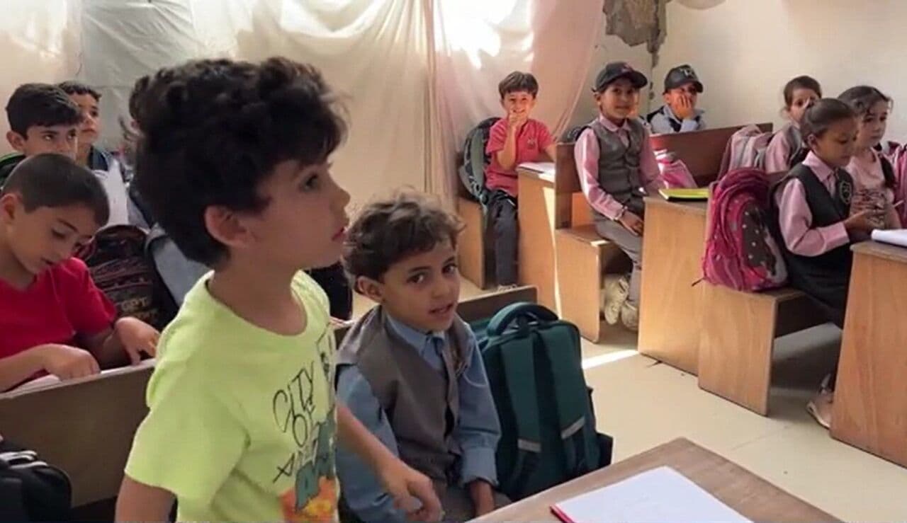 نساء غزة يبدعن بالصمود والتعليم