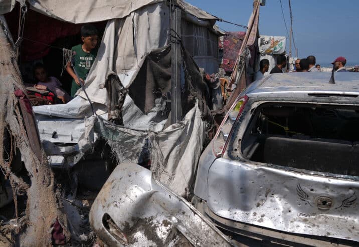 Martyr and 10 injured in Khan Younis shelling