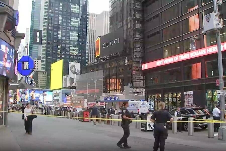 Bank of America Deputy Vice President fatally stabbed in Times Square