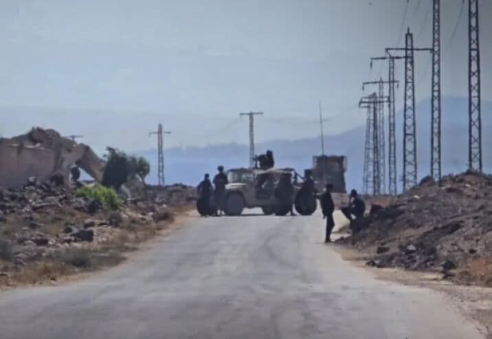 Occupation forces seize two Syrians in Quneitra