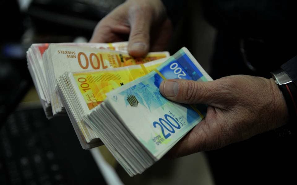 Banking cutoff raises economic concerns
