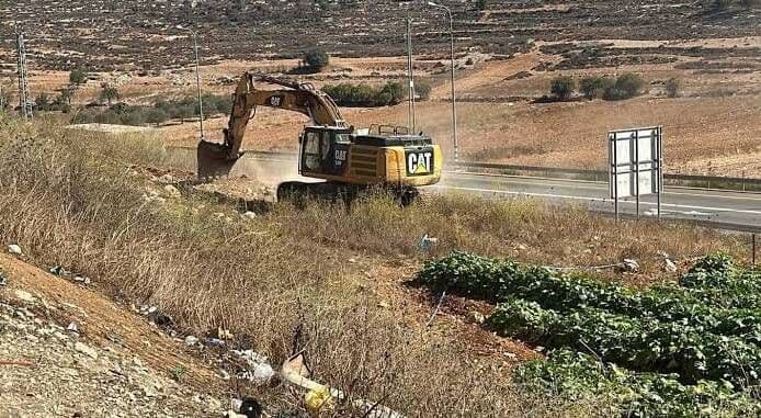 الاحتلال يستمر في تجريف أراضٍ في عرابة
