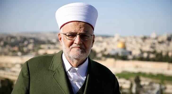 إعادة إبعاد الشيخ عكرمة عن الأقصى لستة أشهر