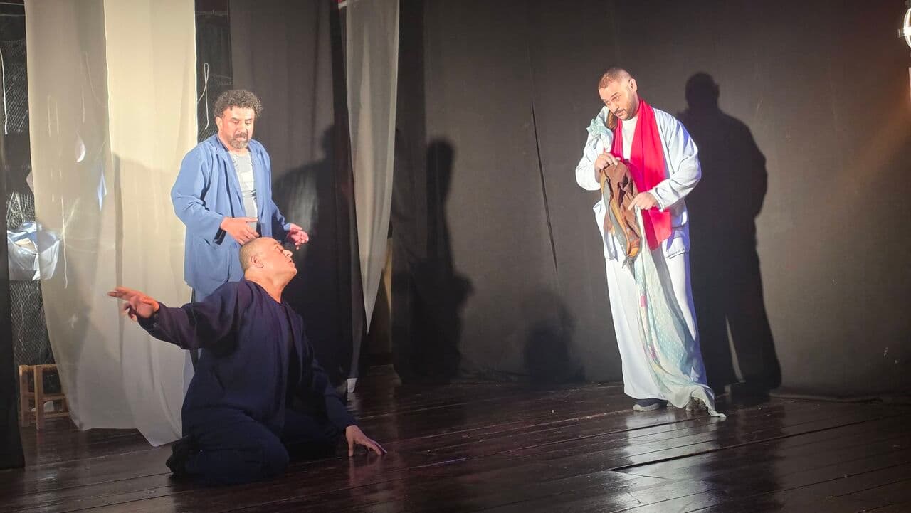 مسرحية حبوس تفتح نافذة للحرية في الخليل