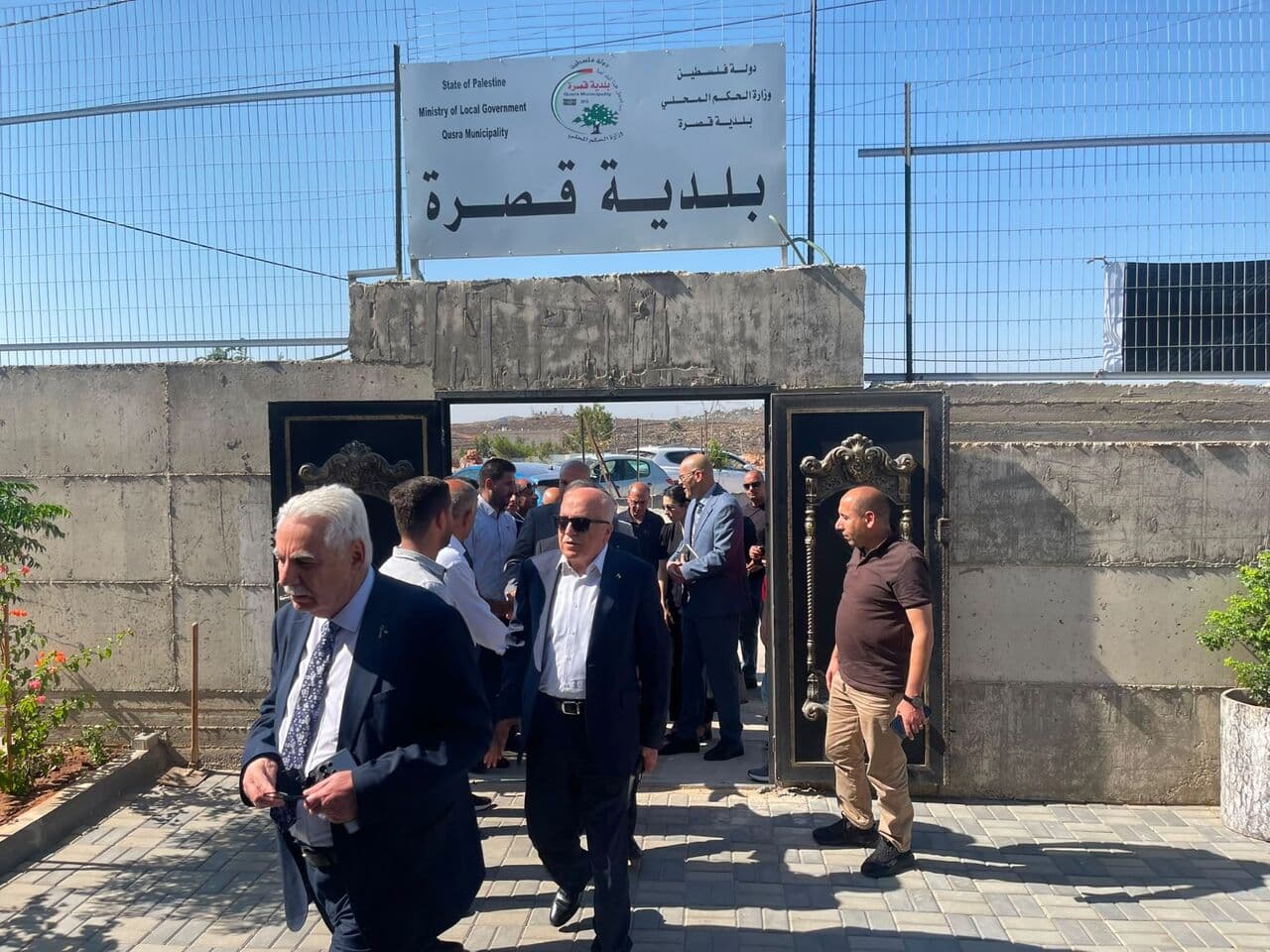 وفد وزاري يزور قصرة ويحدد احتياجاتها