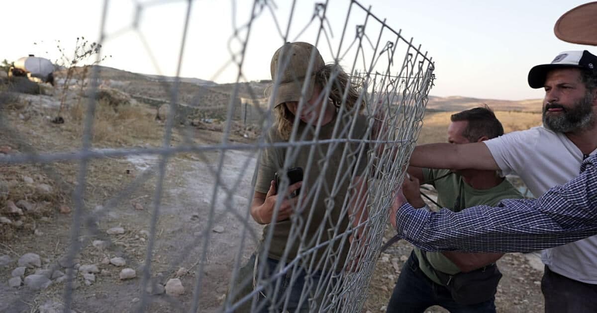 West Bank escalation: house blast and settler attacks