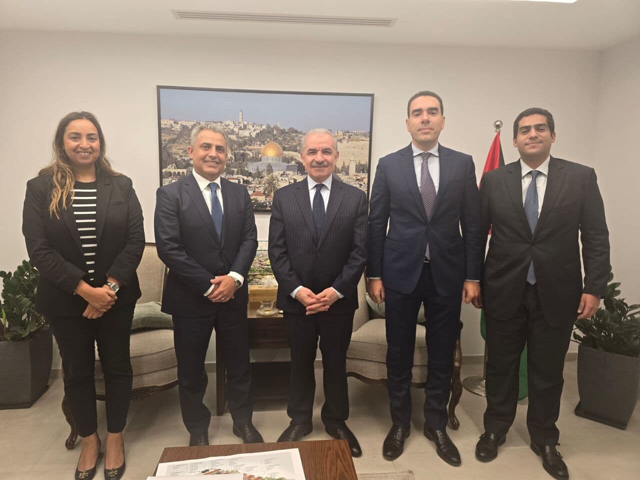 Shatiyah talks with Egypt envoy on Gaza and elections
