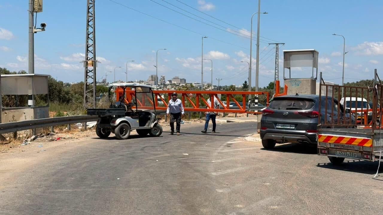 إغلاق مدخل النبي إلياس يوقف حركة 60 ألف مواطن