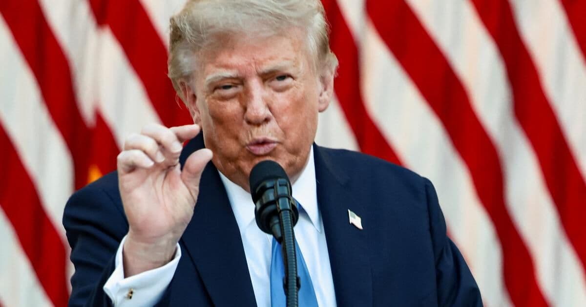 Trump advisors delay Iran military actions