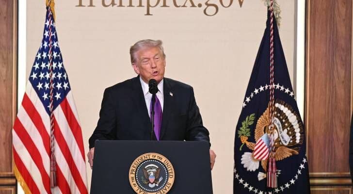 Trump outlines Gaza disarmament deal
