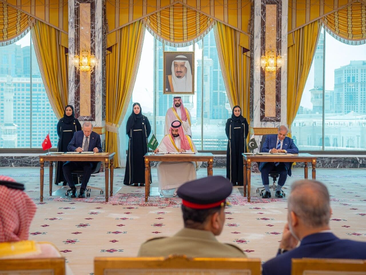 التحالف الثلاثي وسيلة لتحقيق الاستقرار الإقليمي