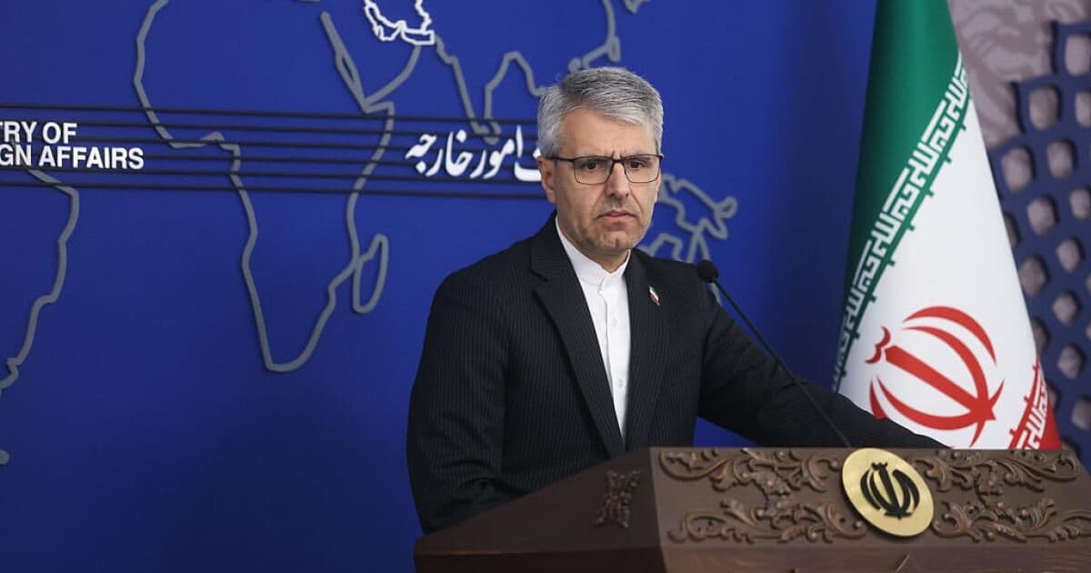 Iran denies talks with US, affirms Strait closure persists