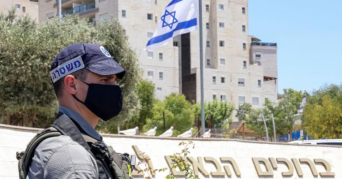 إسرائيلية تفرض عقوبة السجن 31 عاماً على عميل إيراني