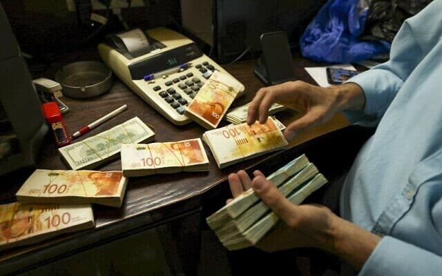 Sources: Salaries to be paid at 50% tomorrow