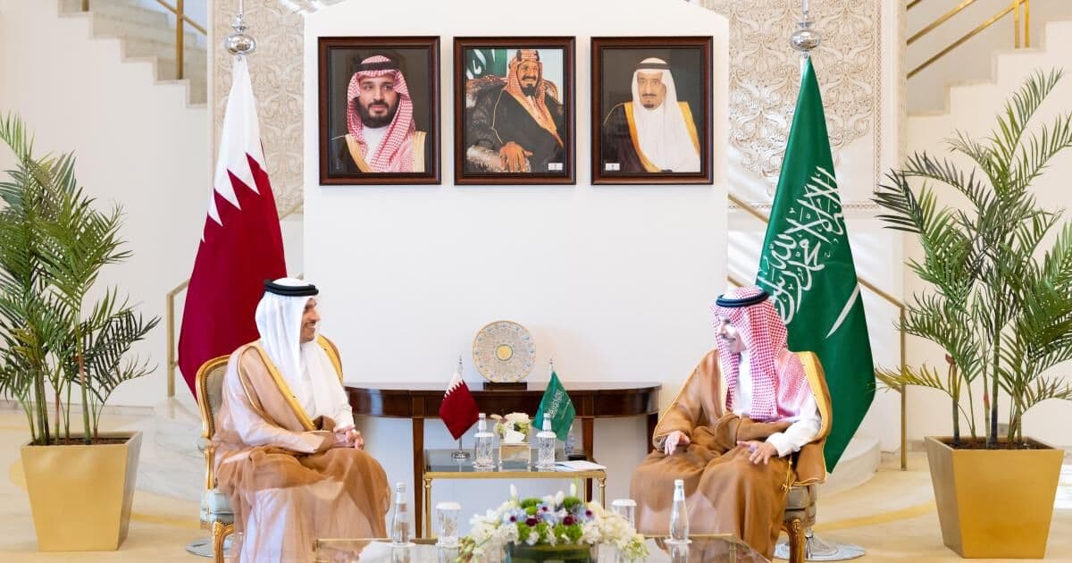لقاءات سعودية قطرية تؤكد وحده المنطقة