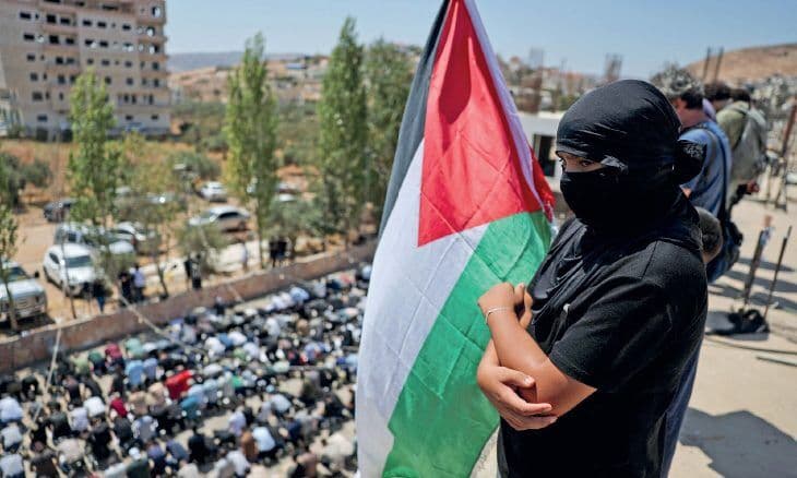 قناصة الاحتلال تقتل طالباً وطفلاً في المغير