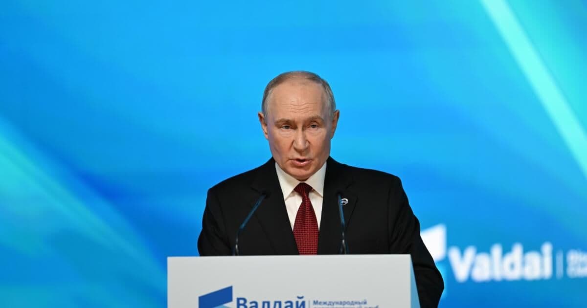 Putin signals nuclear stance over Kaliningrad