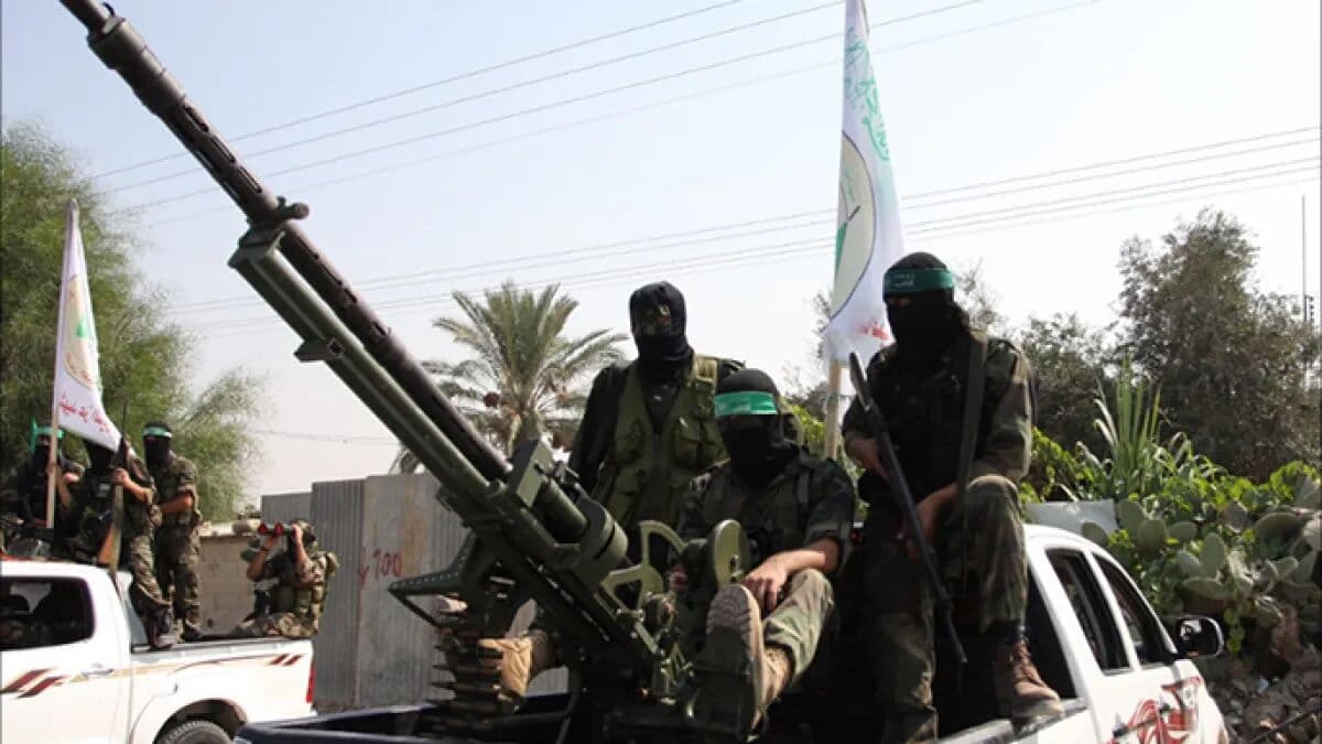 Palestinian factions discuss weapons regulation in Gaza