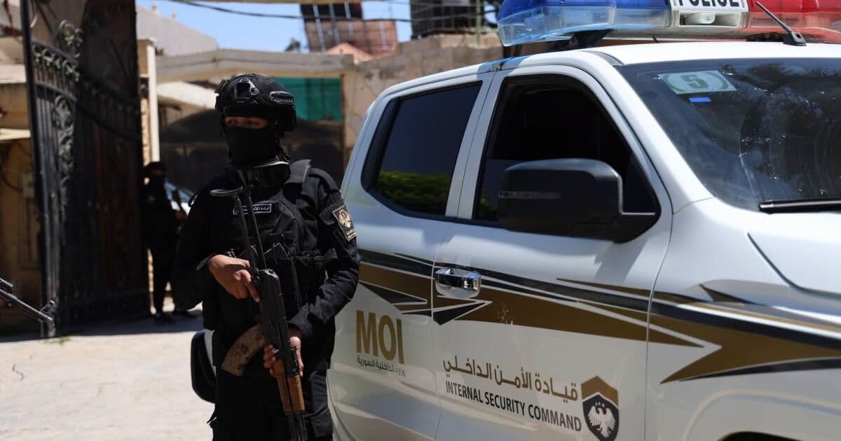 Syria stops bomb smuggling into Lebanon