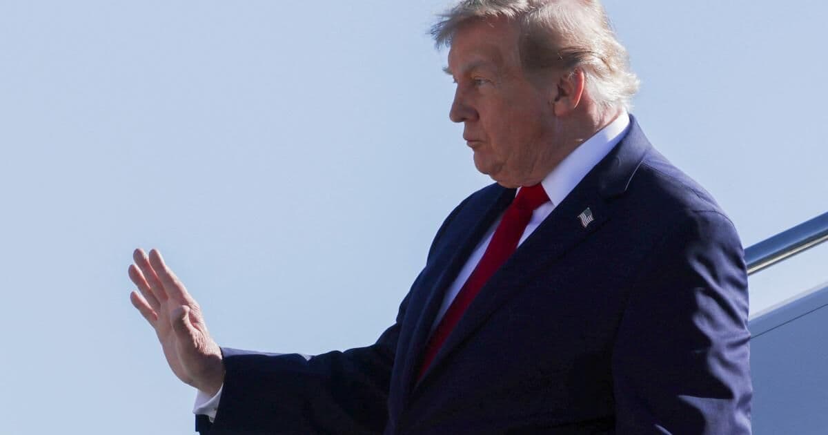 Trump waits for Iran talks
