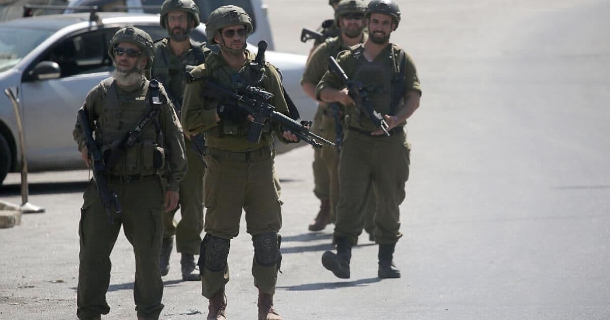 17 Palestinians injured in West Bank violence
