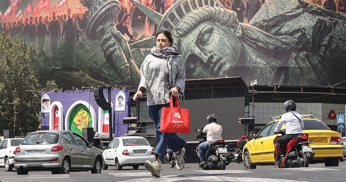 كاتس يحذر من عودة إيران للعصر الحجري والحرس الثوري يهدد واشنطن