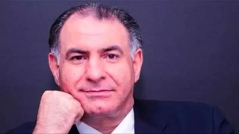 محمد بن راشد يهدي وسامه лично